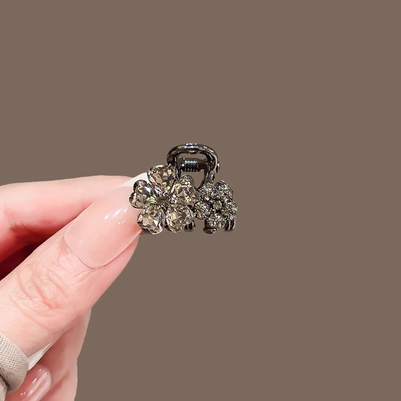 Exquisite Rhinestone Flower Sm - Hi Tech Accessories recensie en prijs